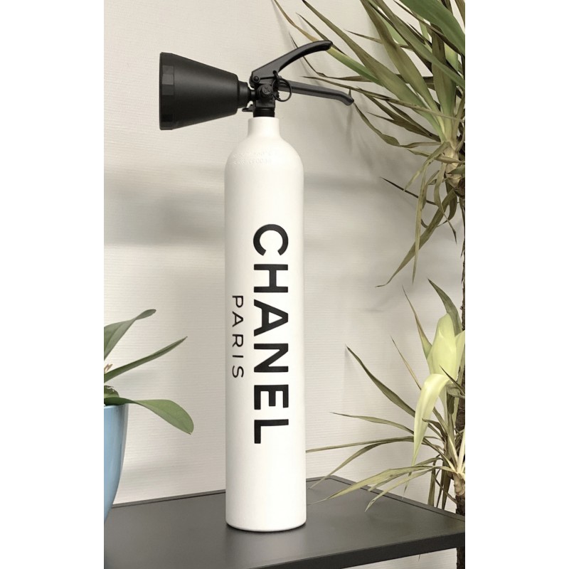 Extincteur déco Chanel Extincteur déco Chanel